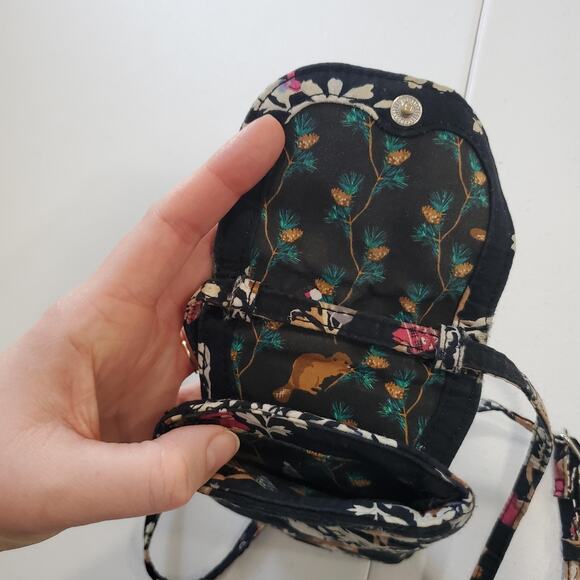 Vera Bradley Phone Crossbody Bag Merry Mischief Deer Raccoon Woodland Animal - Picture 3 of 12